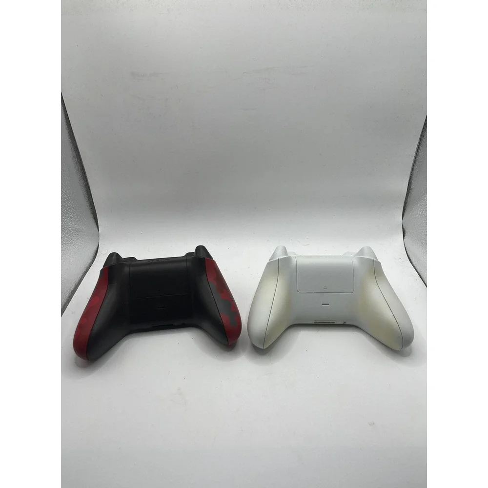 Microsoft Xbox Wireless Controller Bundle Red Camo and White Tested Working